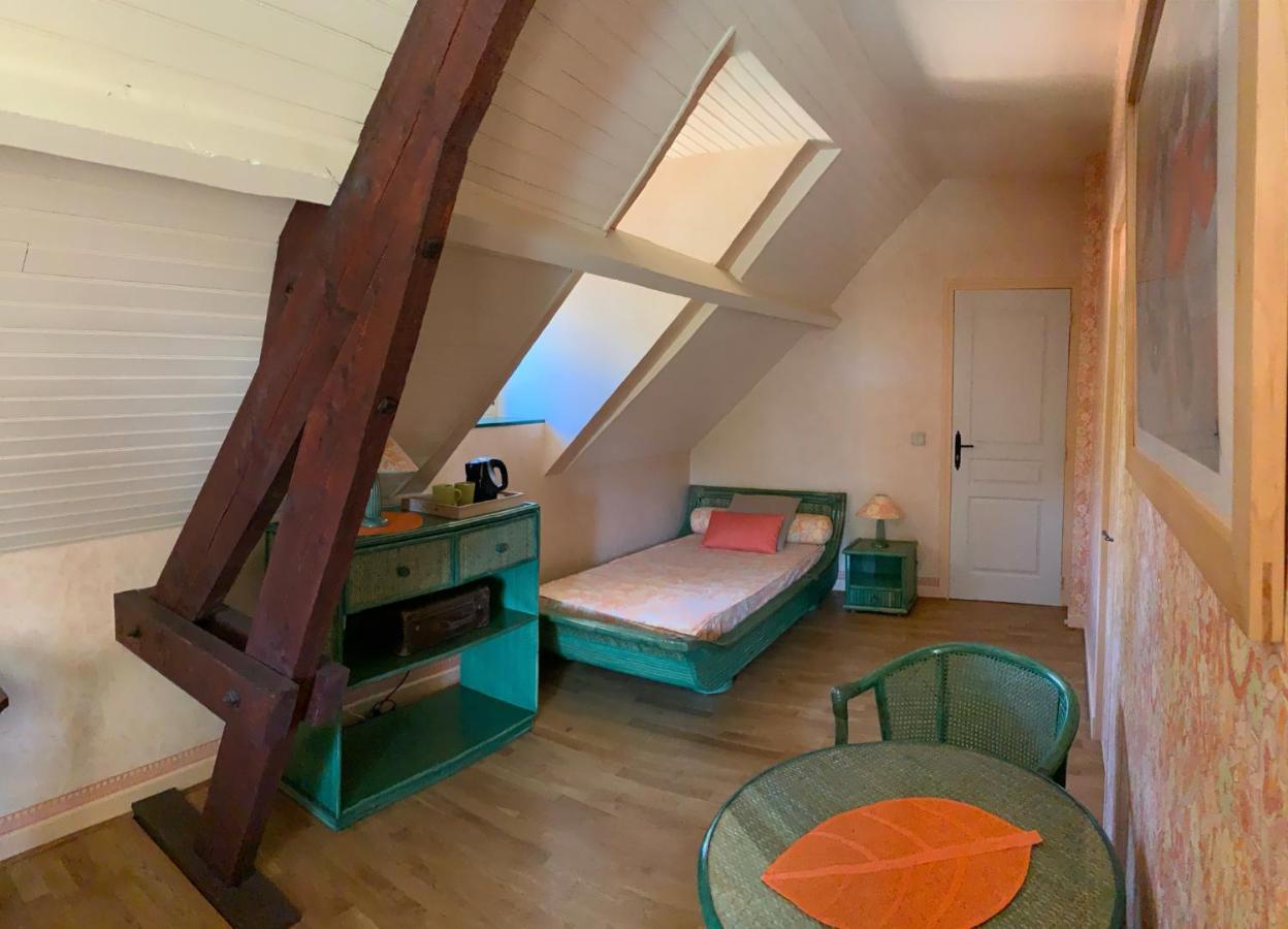Le Moulin Du Boisset Bed & Breakfast Saint-Denis-lès-Martel Dış mekan fotoğraf