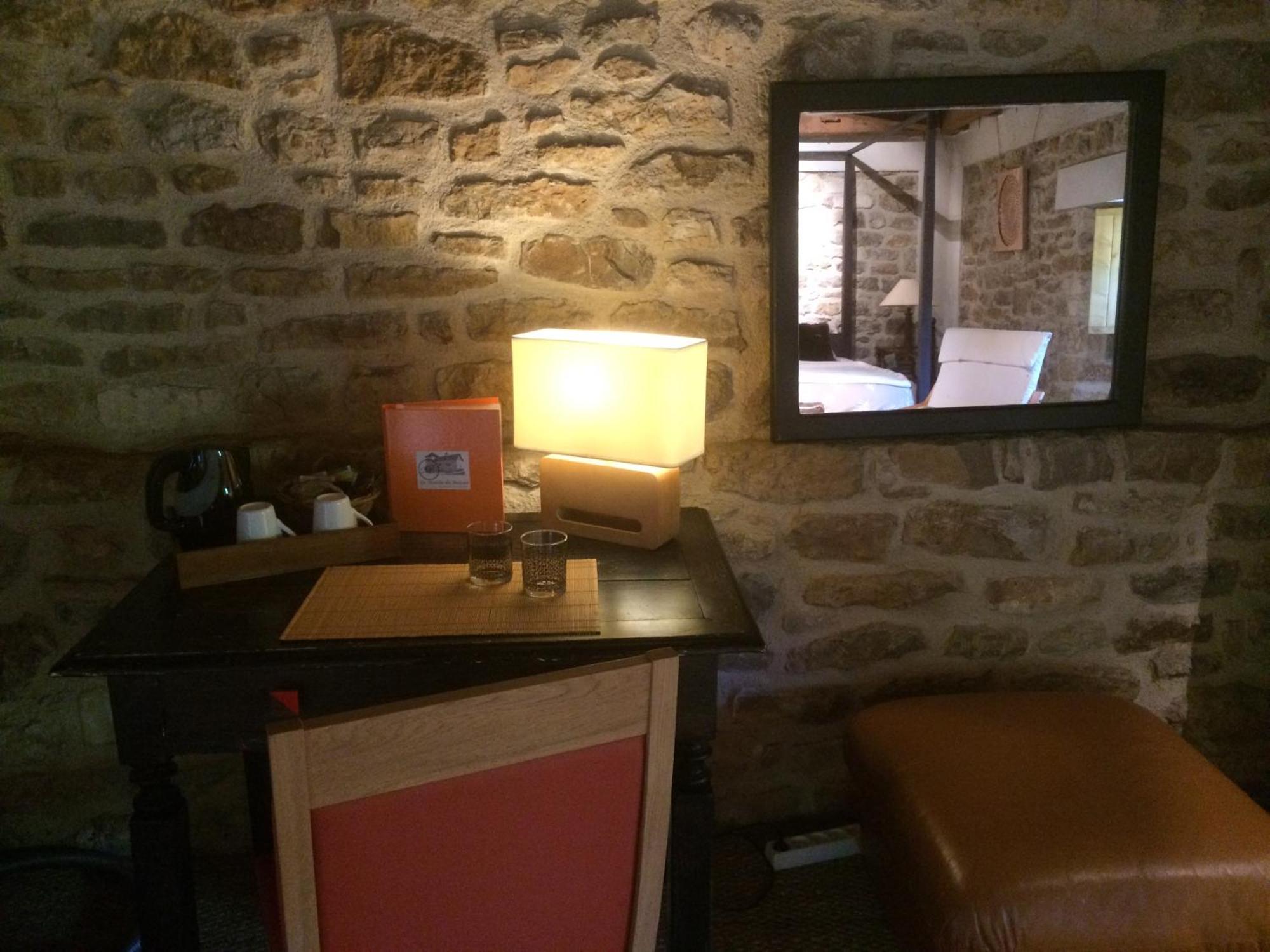 Le Moulin Du Boisset Bed & Breakfast Saint-Denis-lès-Martel Oda fotoğraf